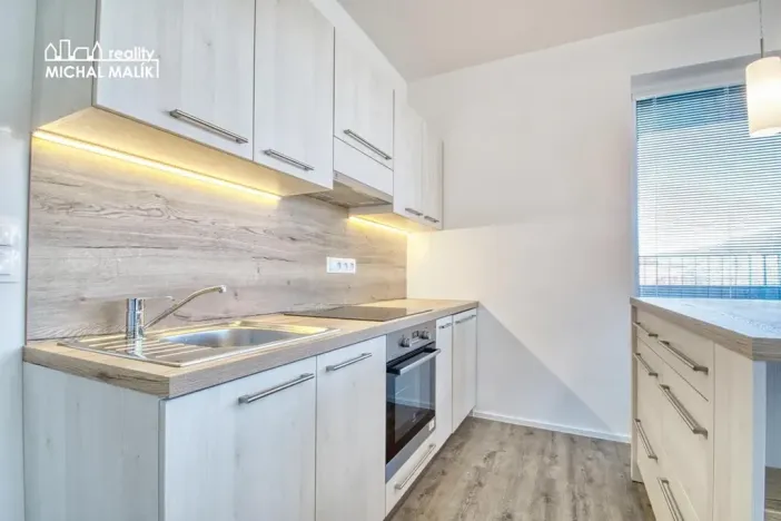 Pronájem bytu 1+kk, Hranice, Pod Nemocnicí, 39 m2