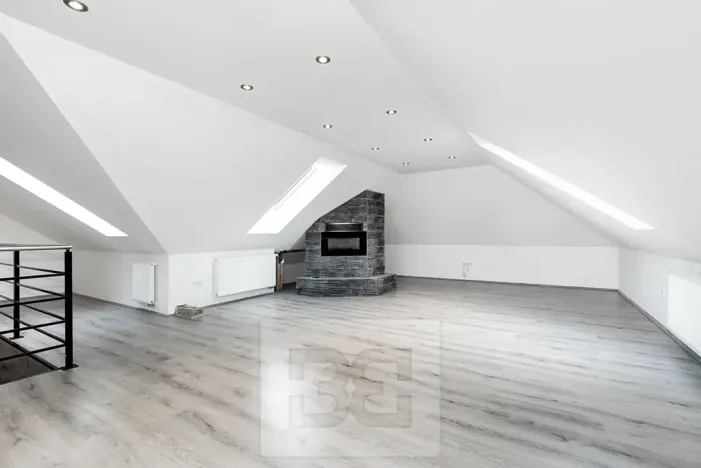 Prodej rodinného domu, Králův Dvůr, 262 m2