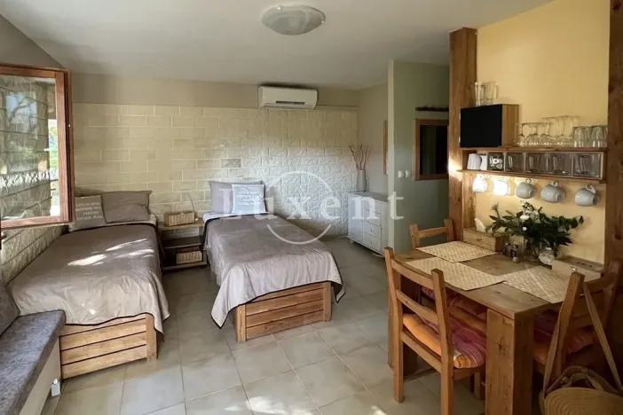 Prodej vícegeneračního domu, Splitska, Chorvatsko, 190 m2