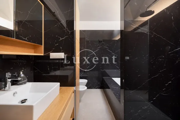 Prodej vily, Omiš, Chorvatsko, 298 m2