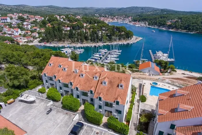 Prodej bytu 3+kk, Milna, Chorvatsko, 64 m2