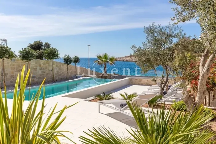 Prodej vily, Rogoznica, Chorvatsko, 675 m2