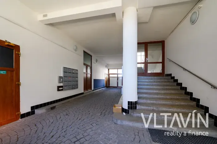 Pronájem bytu 2+1, Praha - Holešovice, Jankovcova, 68 m2