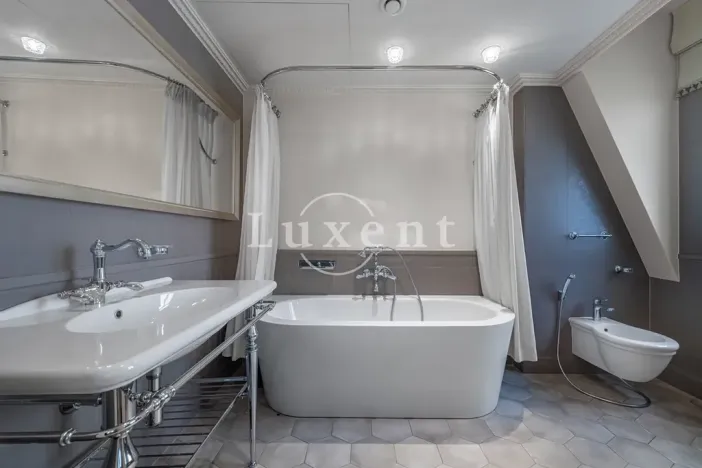 Prodej bytu 3+kk, Karlovy Vary, Vřídelní, 105 m2