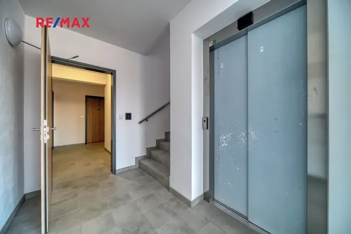 Pronájem bytu 2+kk, Nymburk, Bobnická, 52 m2