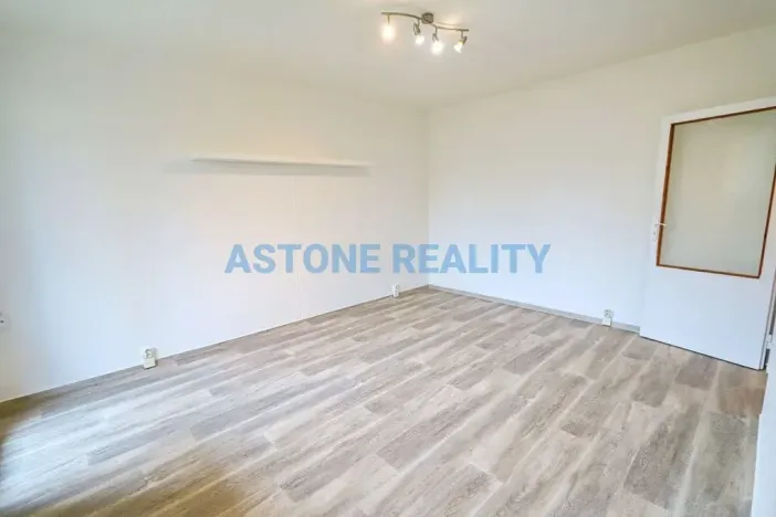 Pronájem bytu 1+1, Praha - Krč, V Štíhlách, 39 m2