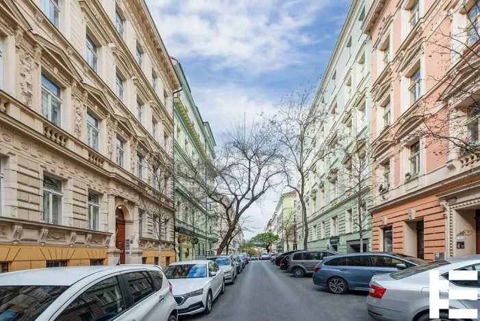 Prodej bytu 2+kk, Praha - Vinohrady, Americká, 76 m2