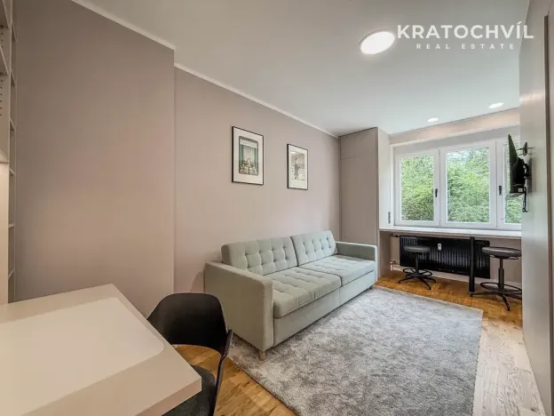 Pronájem bytu 1+kk, Praha - Strašnice, Michelangelova, 27 m2