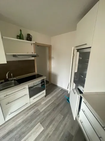 Pronájem bytu 2+1, Karlovy Vary, Moskevská, 60 m2