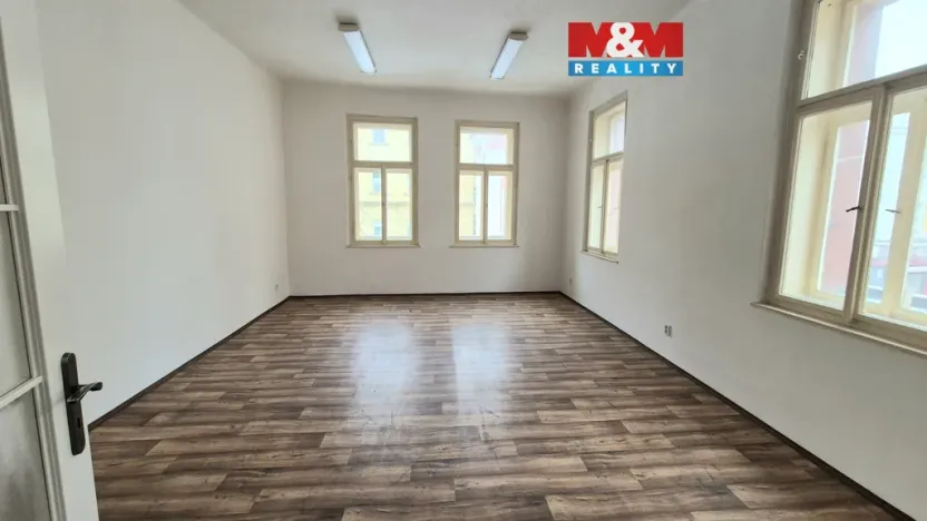 Pronájem kanceláře, Kladno, Váňova, 41 m2