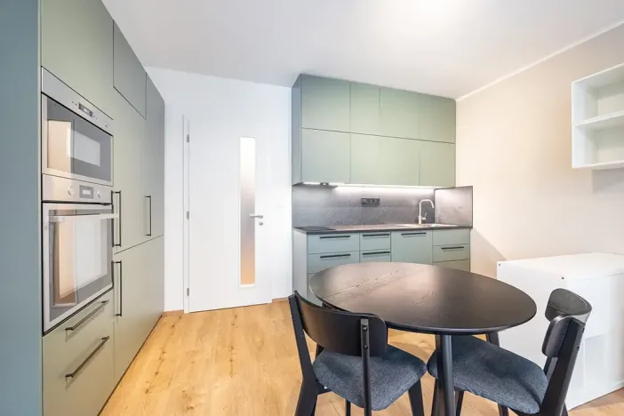 Pronájem bytu 1+kk, Praha, Milánská, 35 m2