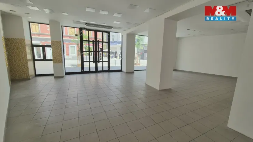 Pronájem obchodního prostoru, Kladno, Komenského, 121 m2