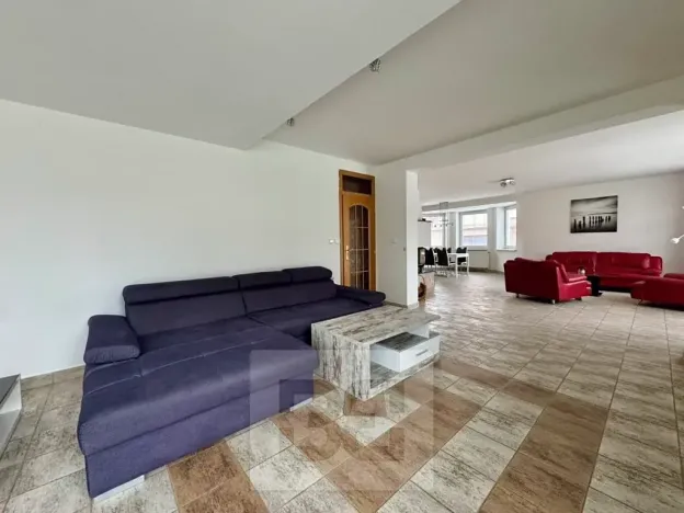 Pronájem rodinného domu, Česká, 200 m2