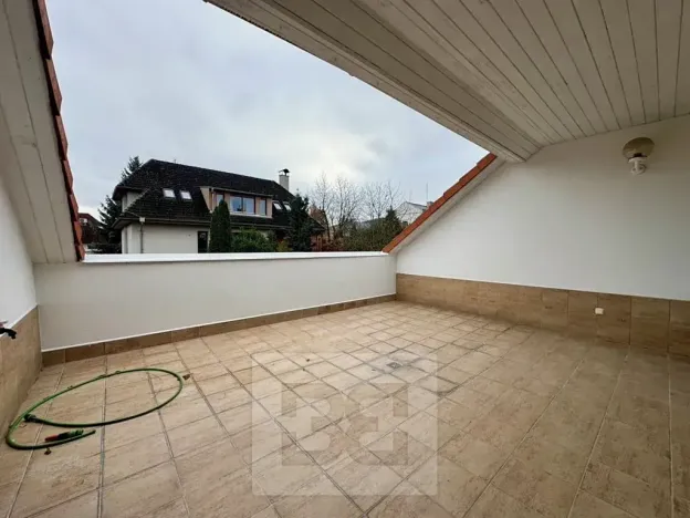 Pronájem rodinného domu, Česká, 200 m2