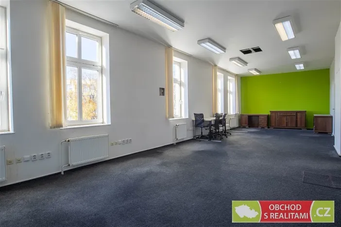 Prodej kanceláře, Chrudim - Chrudim IV, Lupáčova, 612 m2