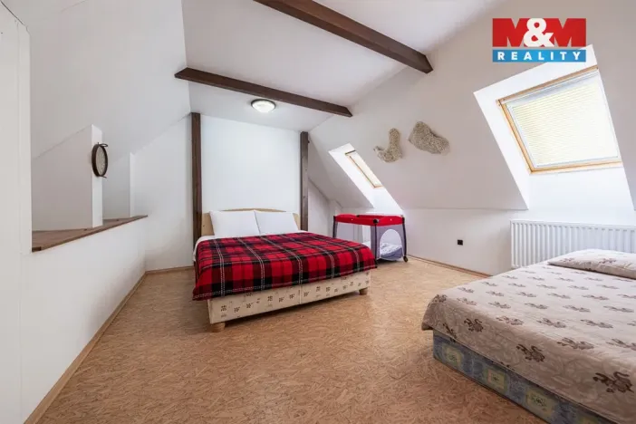 Prodej rodinného domu, Pluhův Žďár, 300 m2