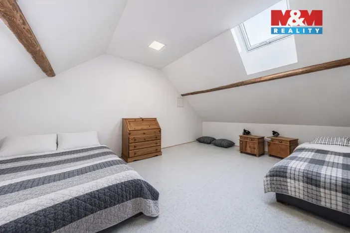 Prodej rodinného domu, Pluhův Žďár, 300 m2