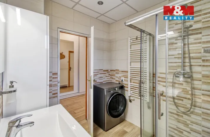 Prodej bytu 2+1, Lom, Československé armády, 76 m2