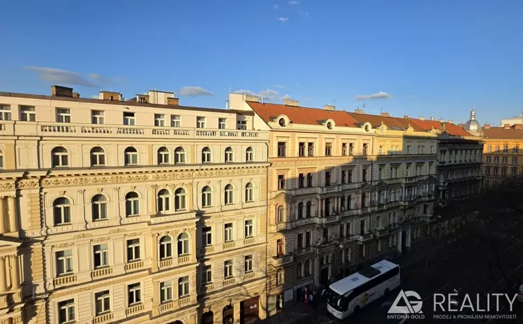 Prodej bytu 3+1, Praha - Vinohrady, náměstí Míru, 62 m2