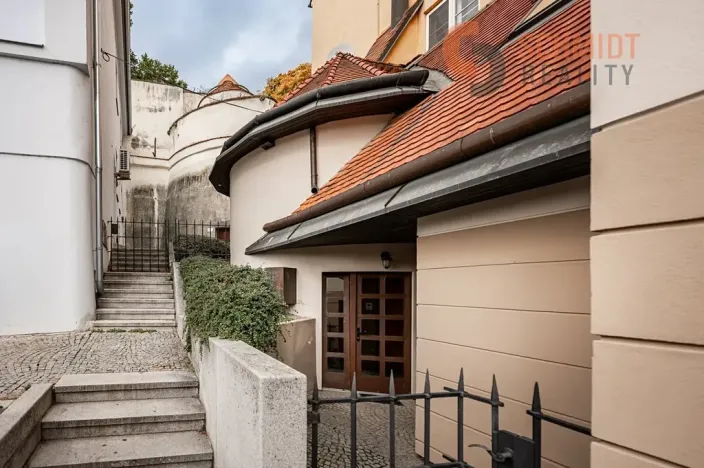 Pronájem kanceláře, Mikulov, Náměstí, 19 m2