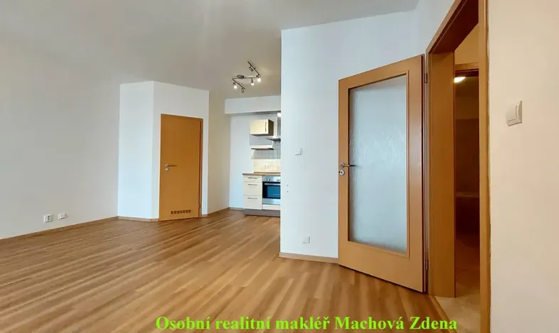 Pronájem bytu 2+kk, Praha - Strašnice, Gutova, 55 m2