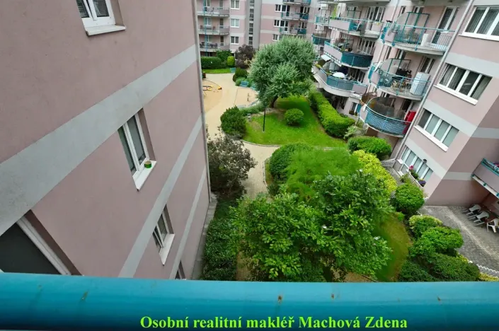 Pronájem bytu 2+kk, Praha - Strašnice, Gutova, 55 m2