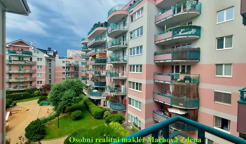 Pronájem bytu 2+kk, Praha - Strašnice, Gutova, 55 m2