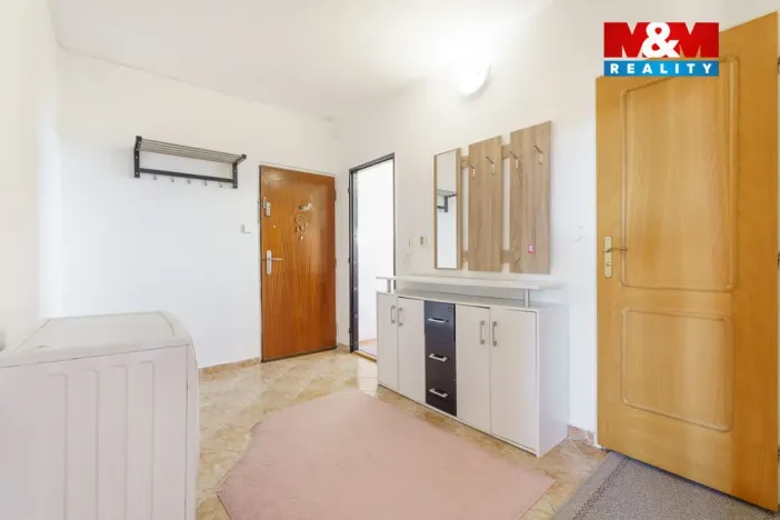 Prodej bytu 3+1, Karlovy Vary - Stará Role, Dvořákova, 83 m2