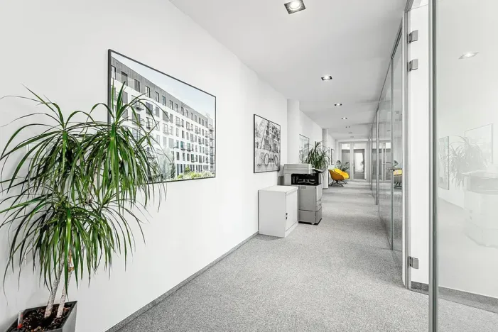 Pronájem obchodního prostoru, Praha - Holešovice, U Uranie, 500 m2