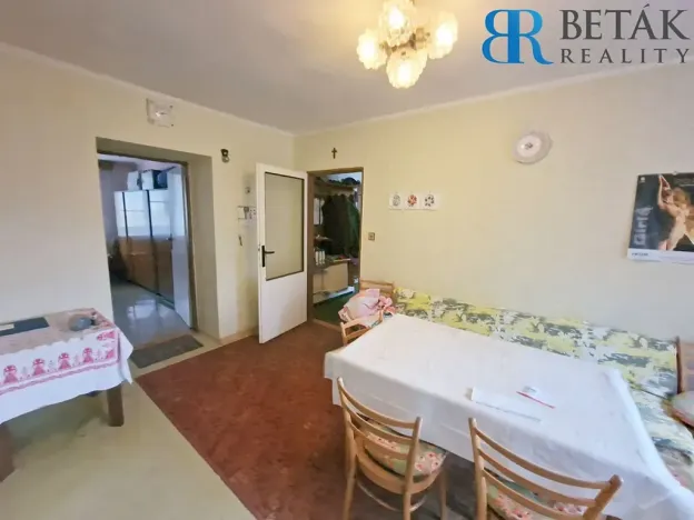 Prodej rodinného domu, Oplocany, 230 m2