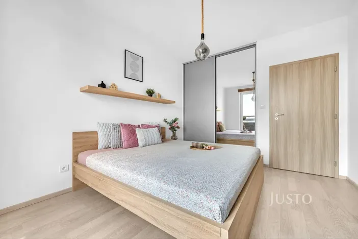 Prodej bytu 2+kk, Praha - Uhříněves, Oty Bubeníčka, 45 m2