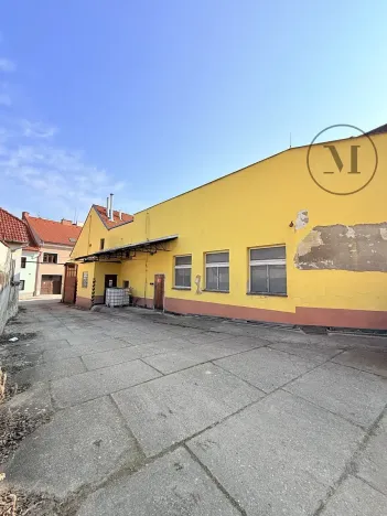 Prodej výrobních prostor, Netolice, Bavorovská, 650 m2
