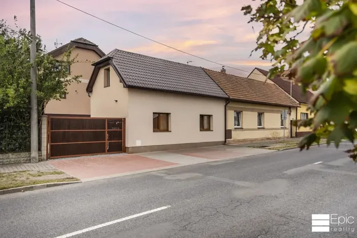 Prodej vícegeneračního domu, Brandýs nad Labem-Stará Boleslav, Královická, 243 m2