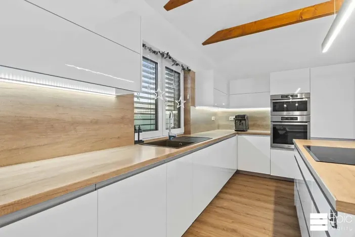 Prodej rodinného domu, Tišice, Na ladech, 135 m2