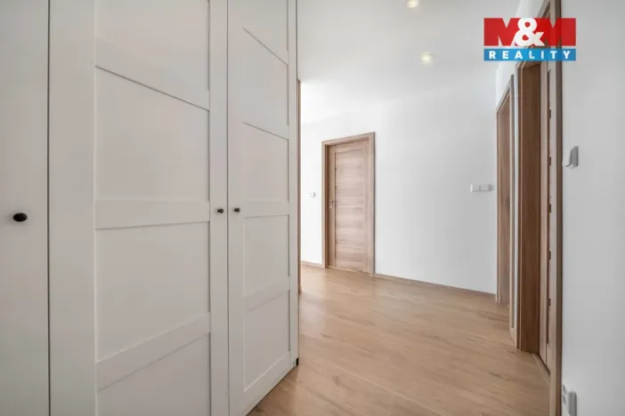 Prodej bytu 3+kk, Praha - Prosek, Veltruská, 54 m2