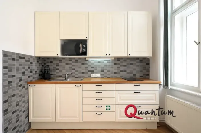 Pronájem kanceláře, Praha - Holešovice, Dukelských hrdinů, 146 m2