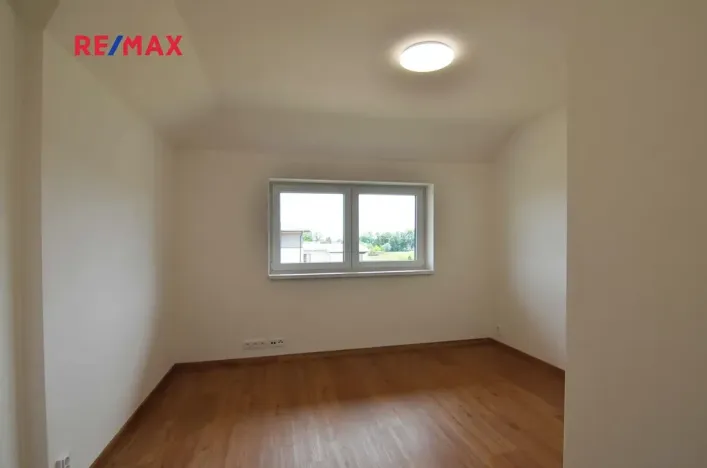 Pronájem bytu 3+1, Úhonice, Otakara Kádnera, 104 m2