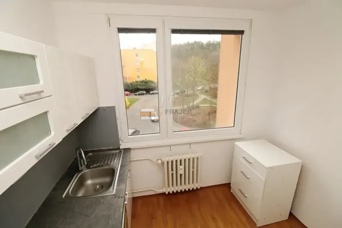 Pronájem bytu 3+1, Praha - Motol, Hennerova, 75 m2