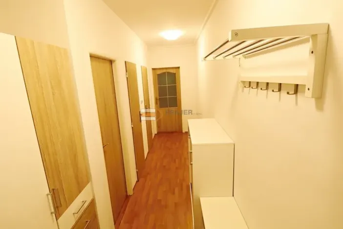 Pronájem bytu 3+1, Praha - Motol, Hennerova, 75 m2