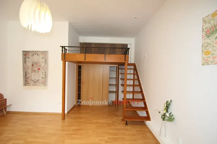 Pronájem bytu 1+1, Znojmo, Čermákova, 39 m2