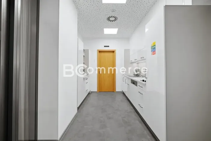 Pronájem kanceláře, Brno, Hlinky, 230 m2