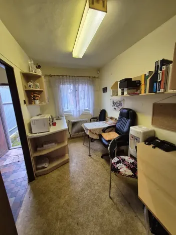 Pronájem výrobních prostor, Holoubkov, 150 m2