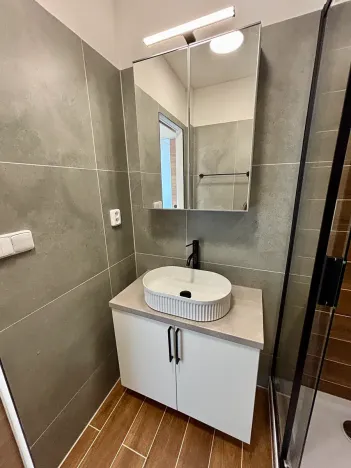 Pronájem bytu 3+1, Praha - Troja, Krynická, 72 m2