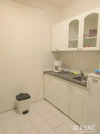 Pronájem kanceláře, Brno, Slovákova, 11 m2