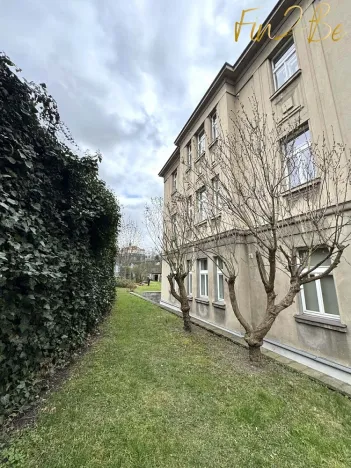 Pronájem bytu 3+kk, Praha - Libeň, V Holešovičkách, 70 m2