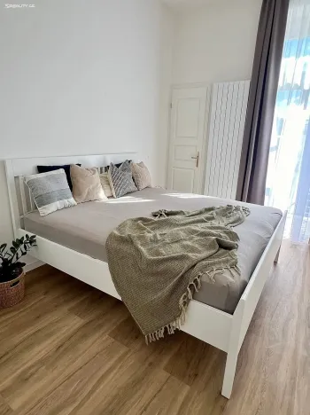 Pronájem bytu 2+kk, Praha - Bubeneč, Sládkova, 45 m2