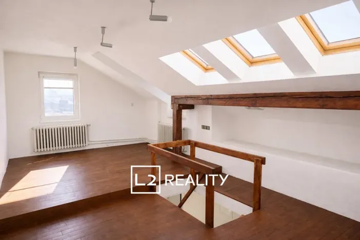 Pronájem bytu 3+1, Praha - Smíchov, Štefánikova, 124 m2