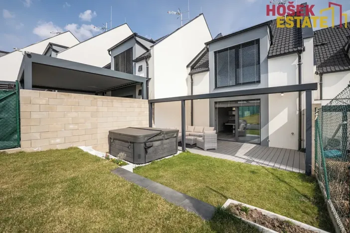 Prodej rodinného domu, Holubice, 93 m2