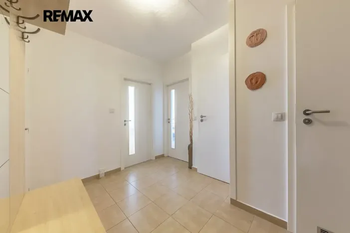 Prodej bytu 3+kk, Praha - Petrovice, Rezlerova, 65 m2