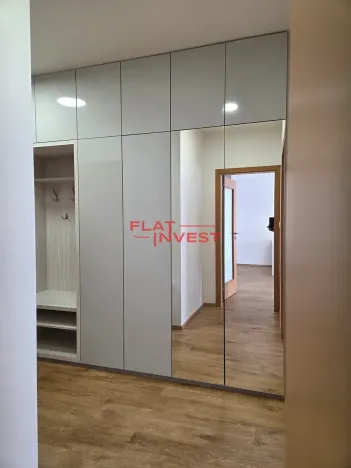 Pronájem bytu 2+kk, Praha - Břevnov, Ve Střešovičkách, 57 m2